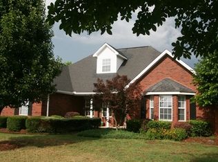 303 Dixieland Dr, Byron, GA 31008