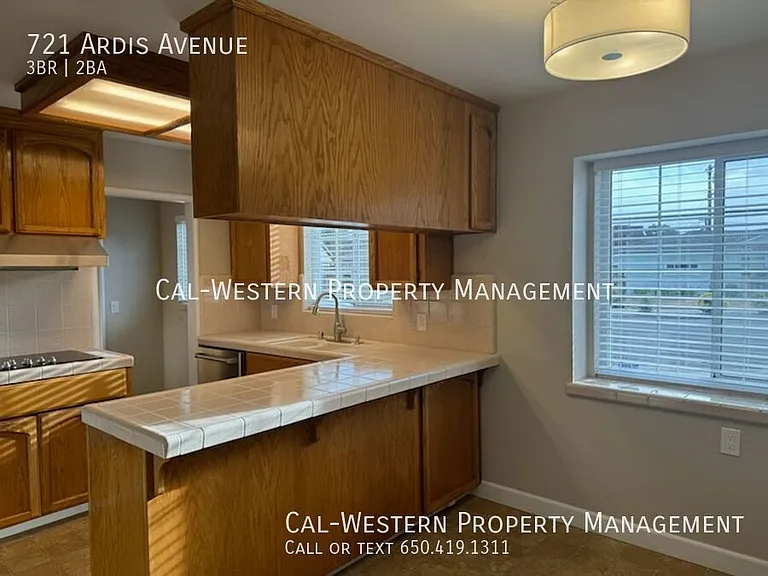 721 Ardis Ave — Photo 2