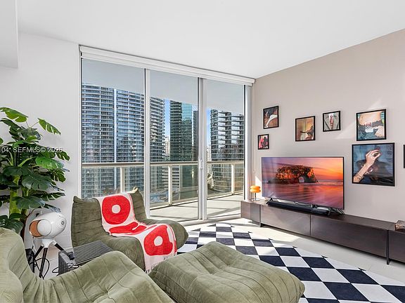 5th image of 465 Brickell Ave APT 2504