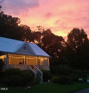 212 S Occoneechee St, Hillsborough, NC, 27278