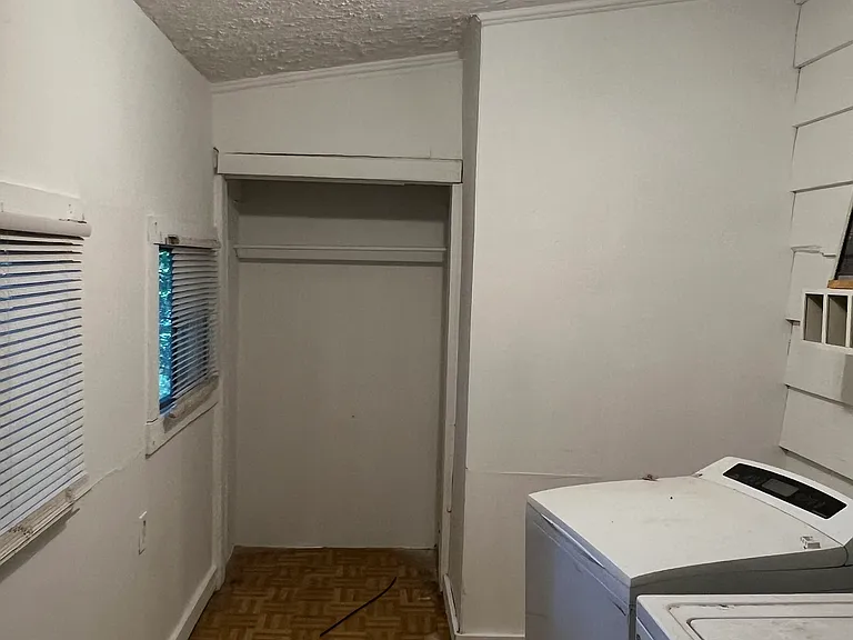 790 N Evelyn Pl NW — Photo 14