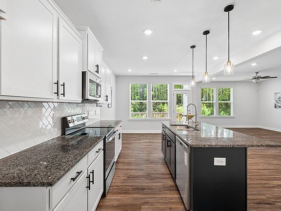 2nd image of 40 Echo Canyon Dr