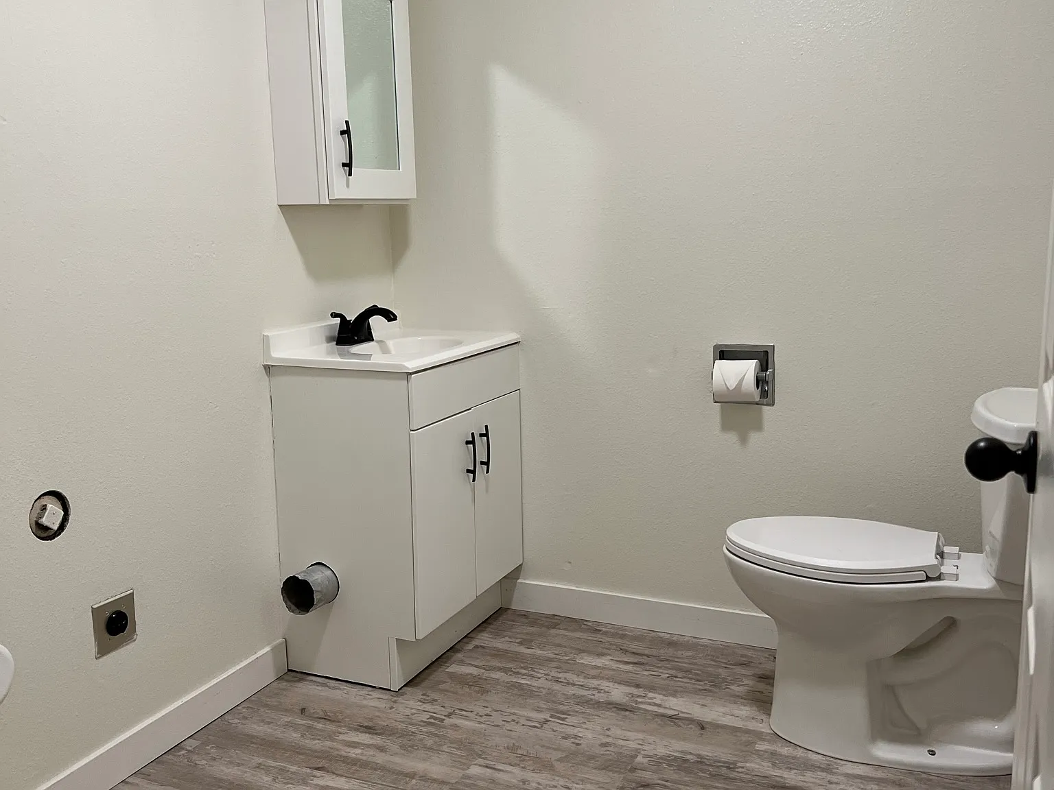 3 bed, 1.5 bath, 1015 sqft, $2,245 — Photo 4