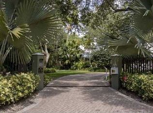 9740 SW 60th Ct, Pinecrest, FL 33156