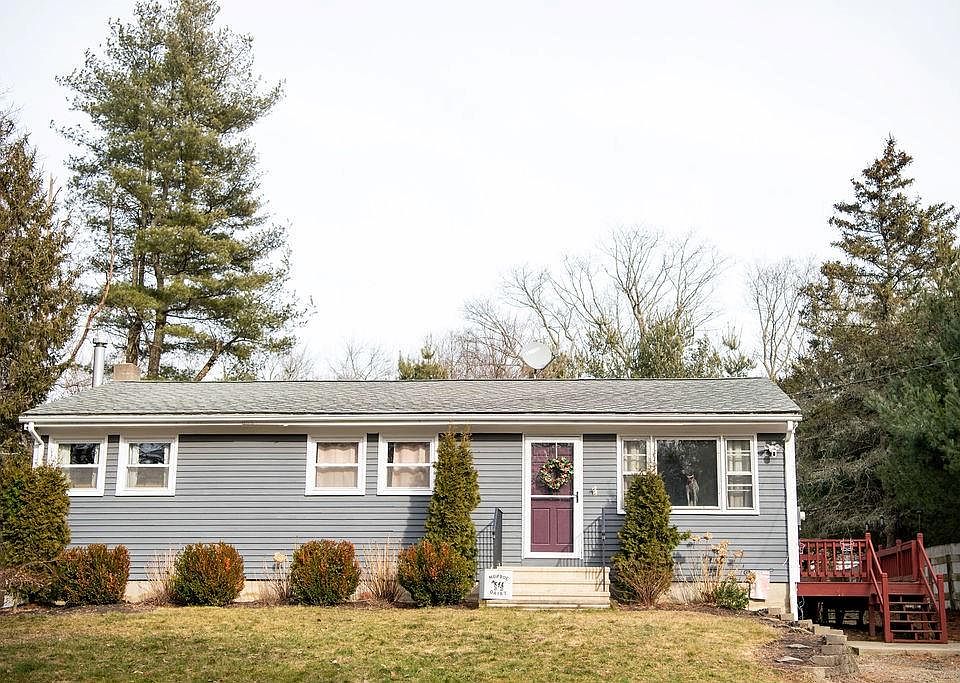 106 Westcott Rd, Scituate, RI 02857 Zillow