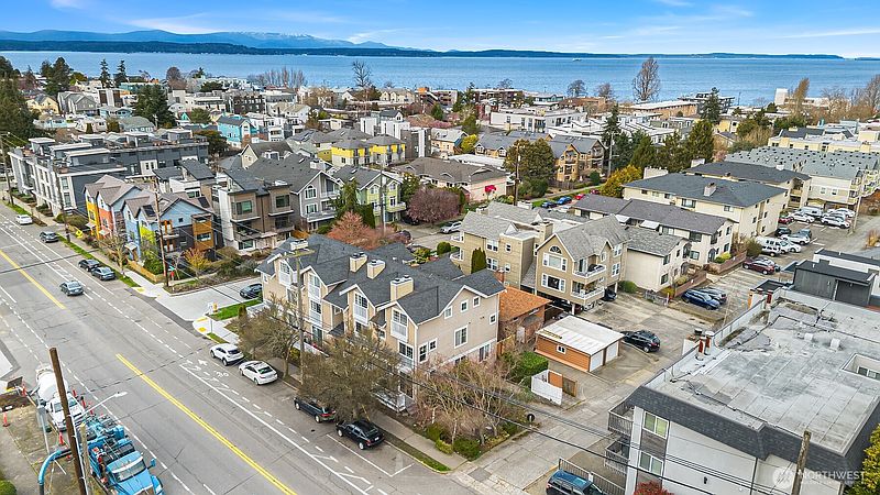 3rd image of 3056 60th Avenue SW