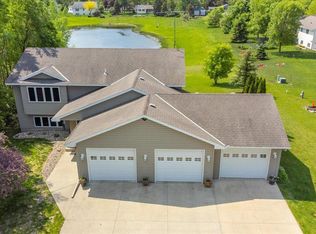 1010 22nd St E, Glencoe, MN 55336