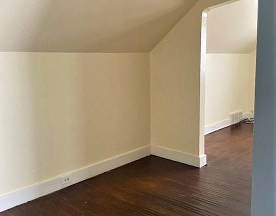 5th image of 243 Stockbridge Ave