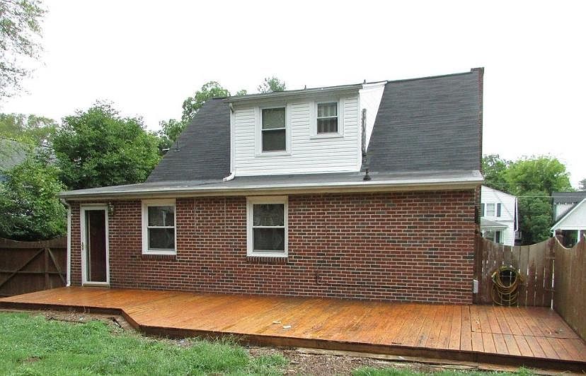 2nd image of 166 Montague St