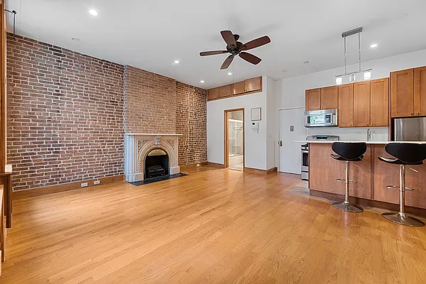 Rented by REAL New York | media 8