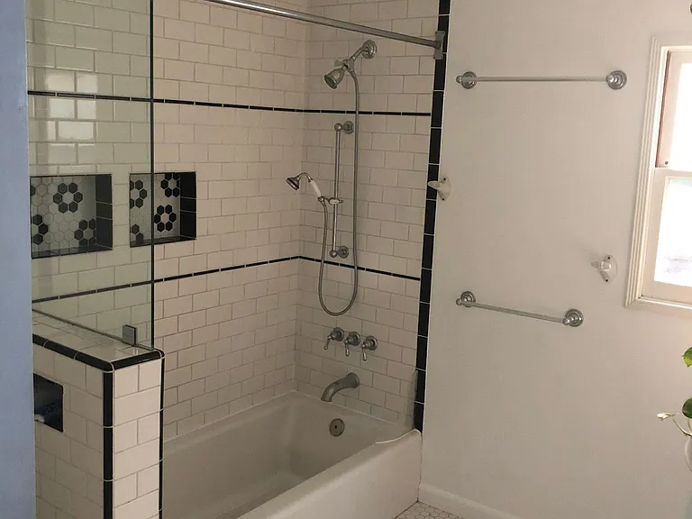 674 E Flower Ave — Photo 11