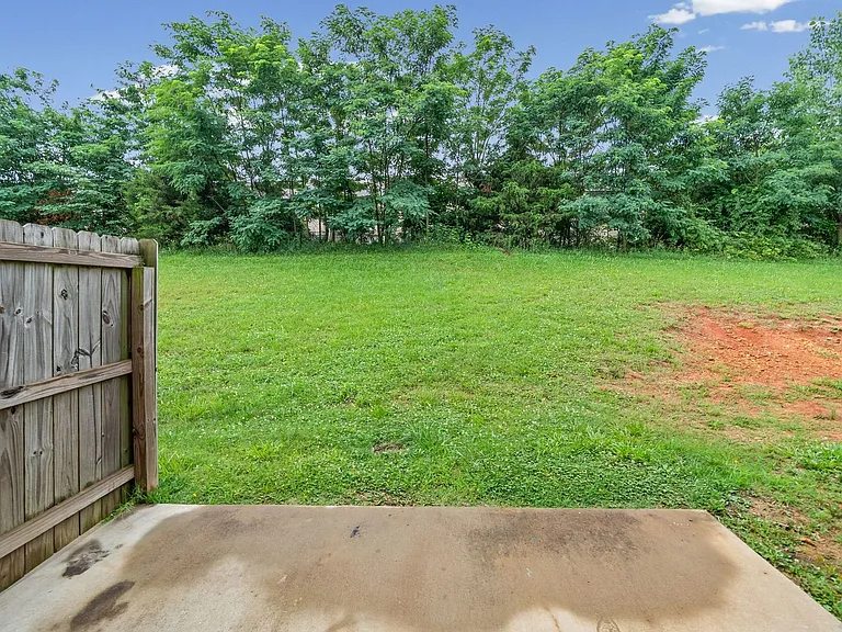 148 Center Pointe Dr — Photo 24