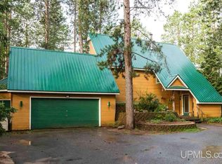 200 Timber Ln, Marquette, MI 49855