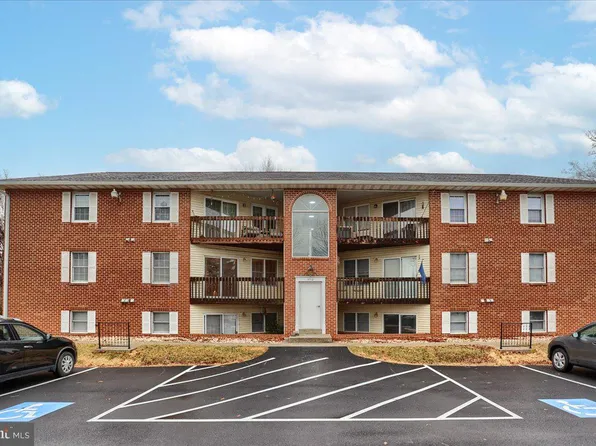 2712 Lisburn Rd APT 201, Camp Hill, PA 17011