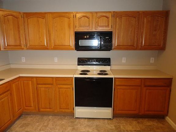 4th image of 105 Glenstone Ct