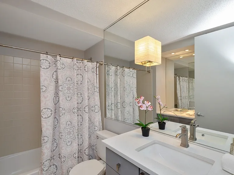 30 E Huron St #3404 — Photo 8