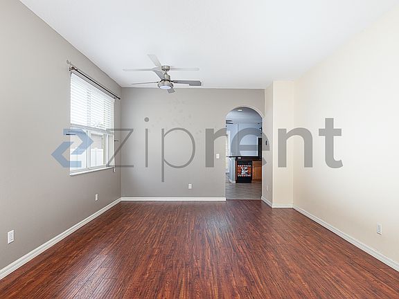 4th image of 1933 Varick Way