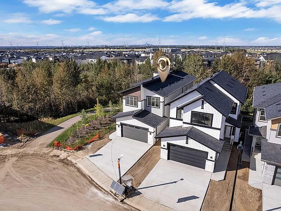 4th image of 3136 7th Ave SW