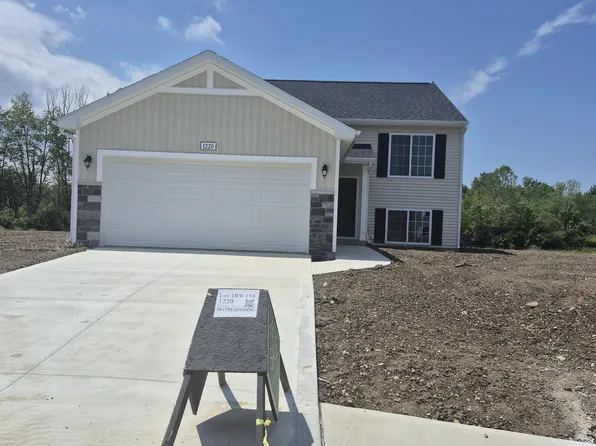 1220 Lucas St, Huntington, IN 46750