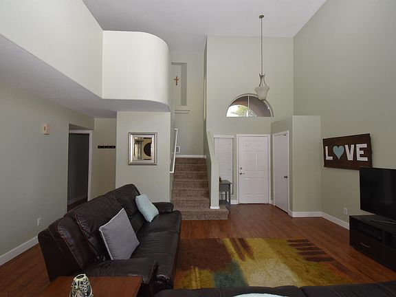 3rd image of 17433 N 14th St