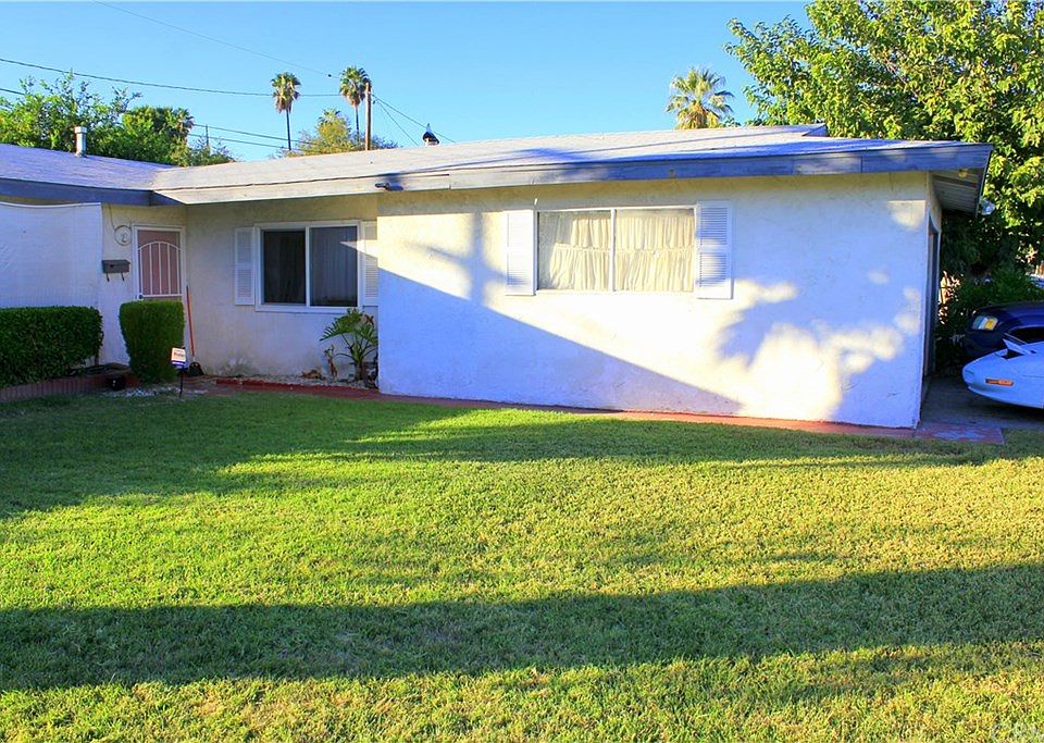 1st image of 960 N Pico Ave