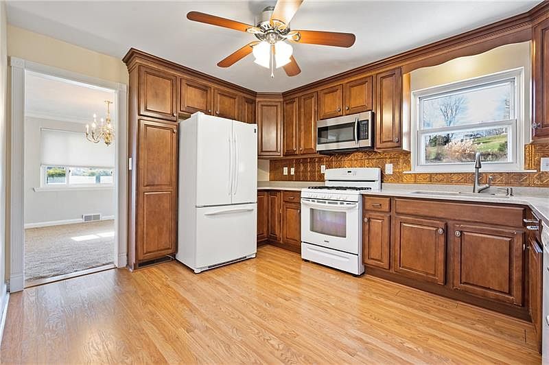 3043 E Hardies Rd, Gibsonia, PA 15044 Zillow