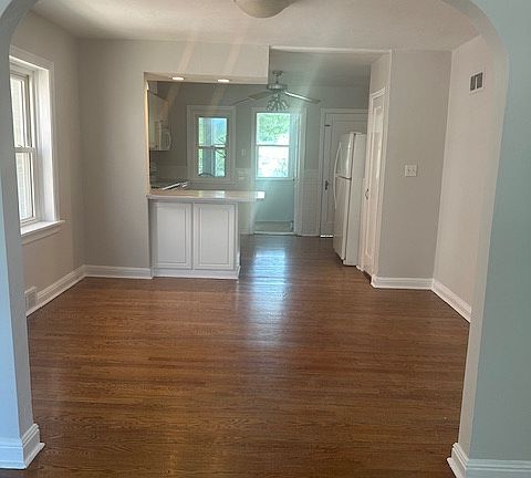 2nd image of 3178 Watson Rd
