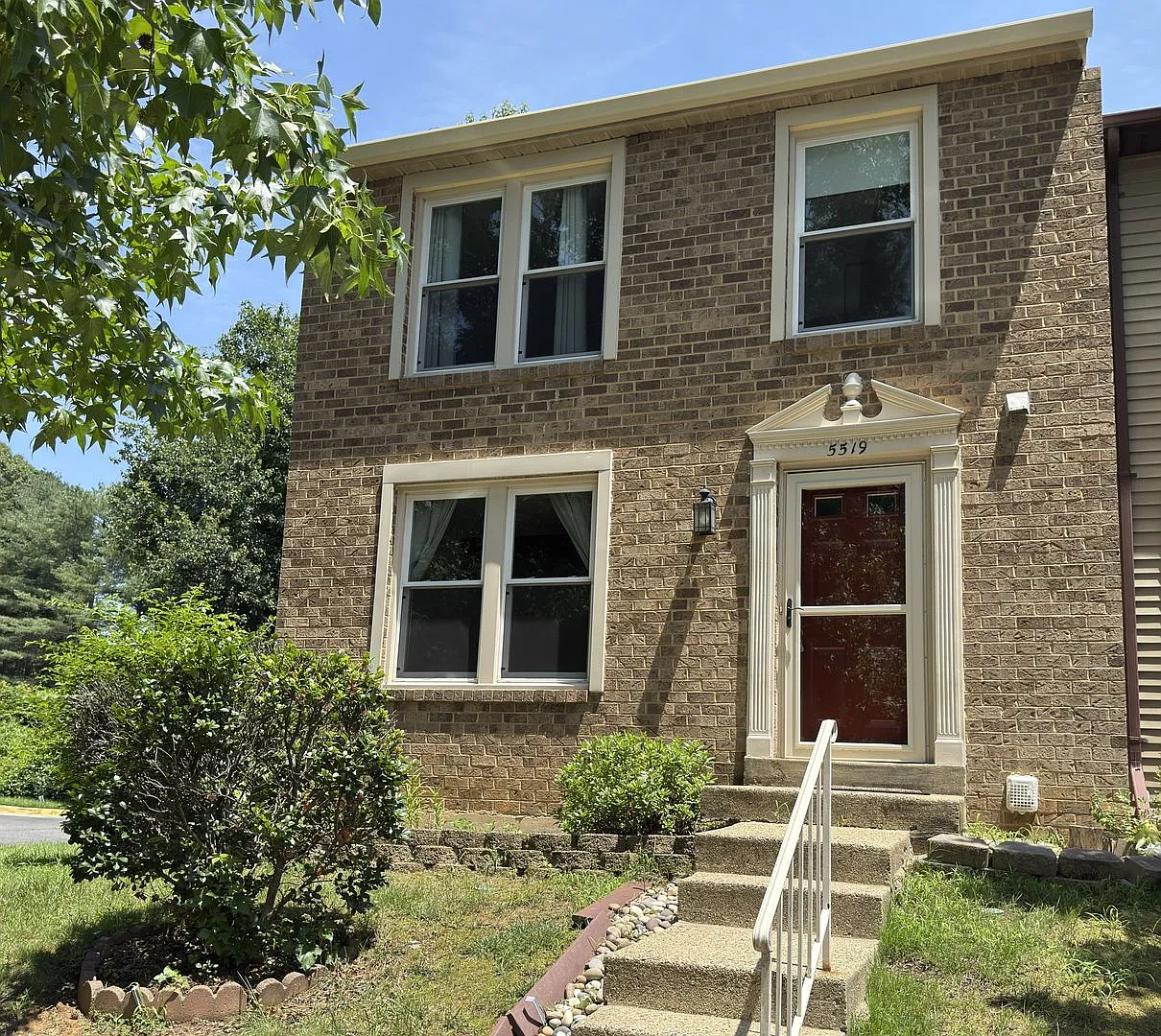 3 Bed 4 Bath Townhome for Rent in Fairfax, VA! — Photo 2