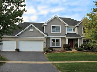 2621 Cedar Ave, Geneva, IL 60134