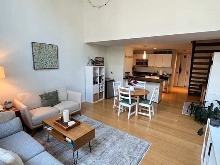 4 Lyndeboro Pl #3B — Photo 2