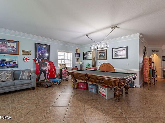 5th image of 205 Windsor Way