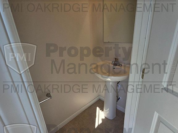 5th image of 1311 Castle Ct