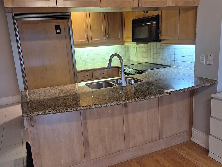10 Bellair St #401 — Photo 9