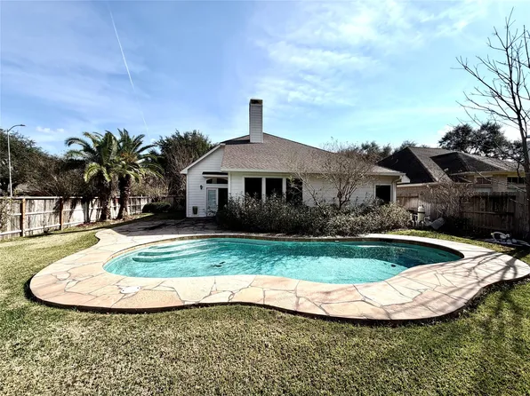 1723 Wind Trace Cv, Sugar Land, TX 77479