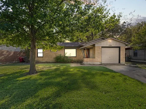 1704 W Birge St, Sherman, TX 75092