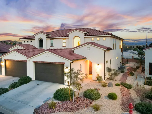 812 N Via Modelo Cir, Washington, UT 84780