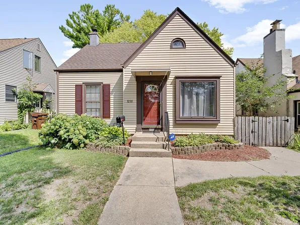 3230 North 81st STREET, Milwaukee, WI 53222