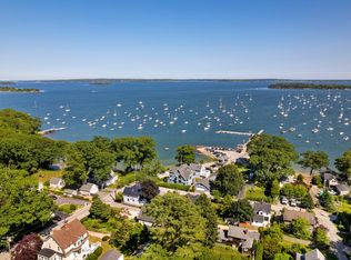 27 Town Landing Rd, Falmouth, ME 04105