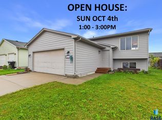 7521 S Bell Cir, Sioux Falls, SD 57108