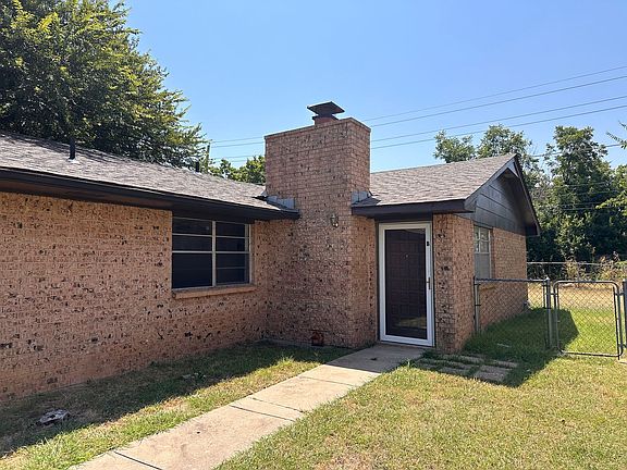 2nd image of 4806 NW Motif Manor Blvd