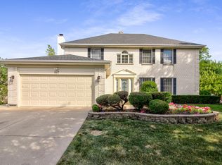 887 Dorchester Dr, Carol Stream, IL