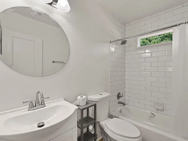 636 Francis Pl NW #B — Photo 24