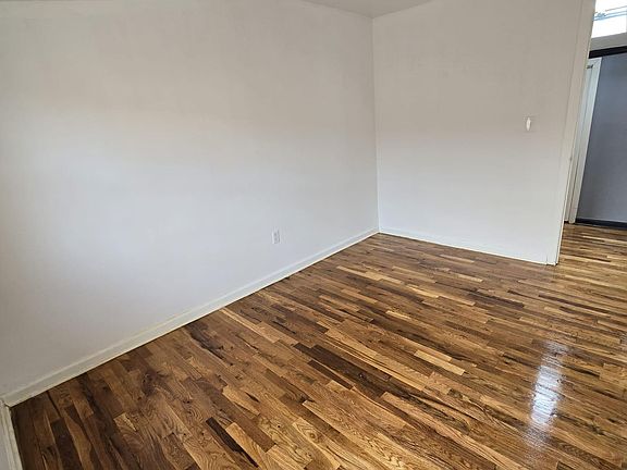 5th image of 5558 S Fairfield Ave #3