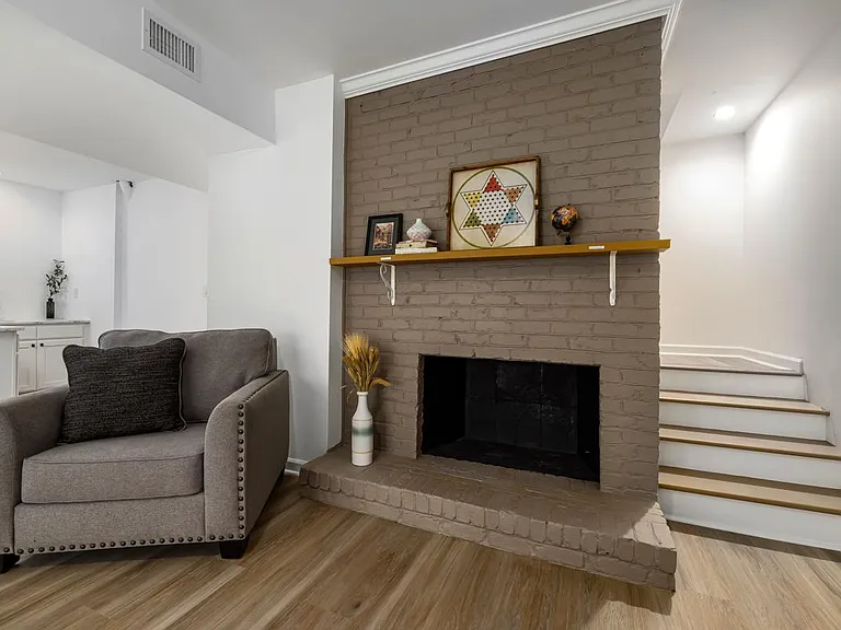 912 Langford Pl — Photo 25