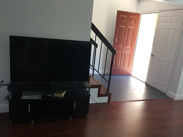 Flintmont Dr — Photo 14