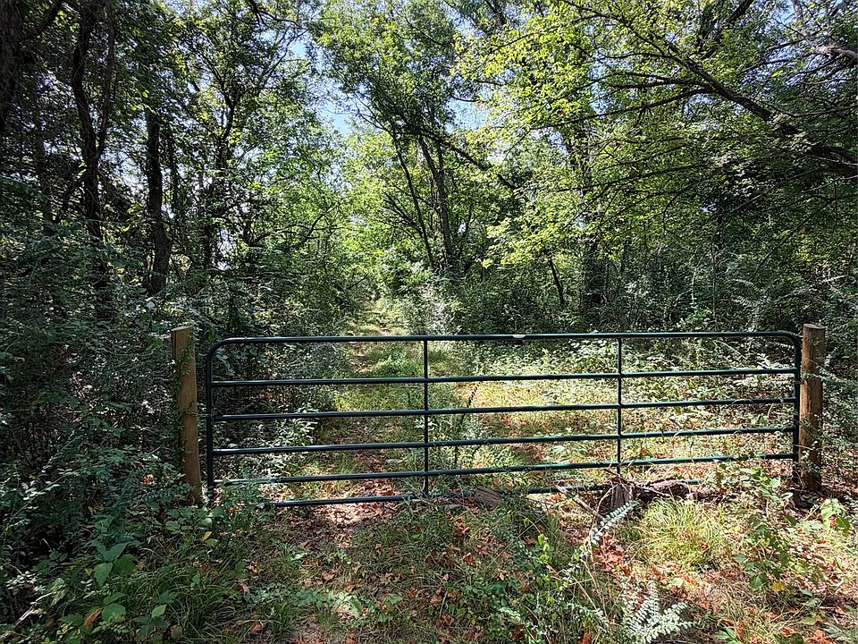 2nd image of Country Club Rd