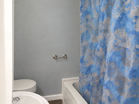 5th image of 206 N State St #1B