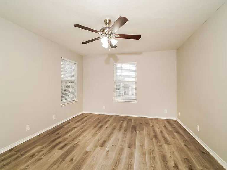 284 Cordero Dr — Photo 12