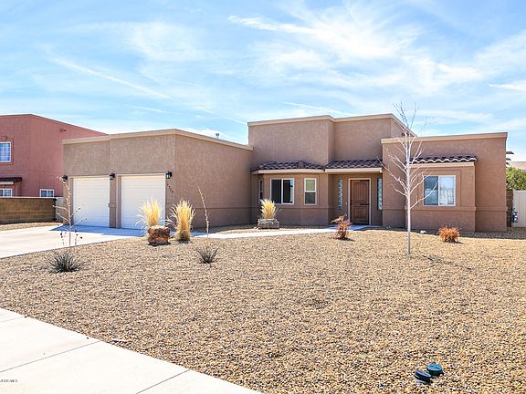 2nd image of 3709 Tijeras Ave
