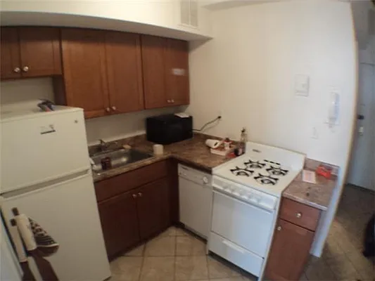 Rented by I & I New York | media 11